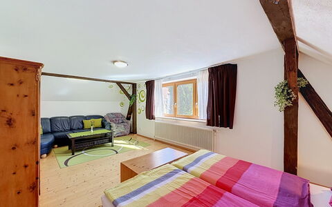 Ferienhaus Huber: Wood, Interior Design, Furniture, Ceiling, Home, Room, Apartment, Hardwood, Bed, Bedroom