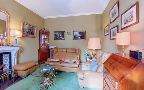 Saint Alexandre: Furniture, Interior Design, Flooring, Wall, Floor, Wood, Room, Couch, Living Room, Ceiling
