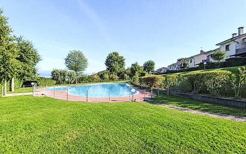 Casa Prais: Lawn, Garden, Landscaping, Park, Yard, Swimming Pool