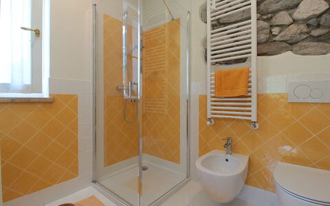 Casa Mis: Flooring, Floor, Interior Design, Plumbing Fixture, Wall, Bathroom, Tile, Plumbing, Tap, Ceiling