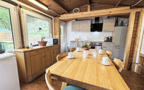 Accommodation:&nbsp;5753 Suite 626.7