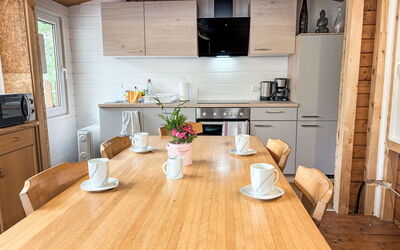 Accommodation:&nbsp;5753 Suite 626.7