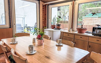 Accommodation:&nbsp;5753 Suite 626.7