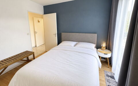 Domaine du Yearling: Blue, Wood, Furniture, Home, Outdoor Furniture, Chair, Shade, Balcony, Wood Stain, Eco Hotel