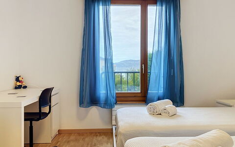 Résidence la Vigne: Interior Design, Apartment, Floor, Room, Bedroom, Bed, Curtain, Ceiling, Window Covering, Wood Stain
