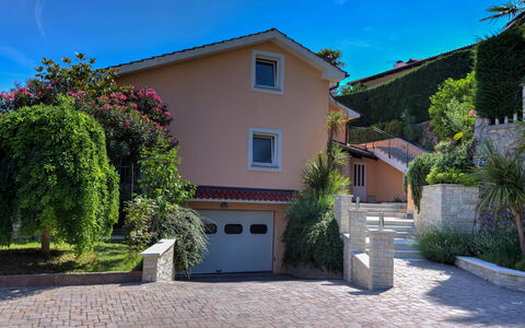 Lovran 135: House, Residential Area, Home, Shrub, Roof, Driveway, Garden, Cottage, Estate