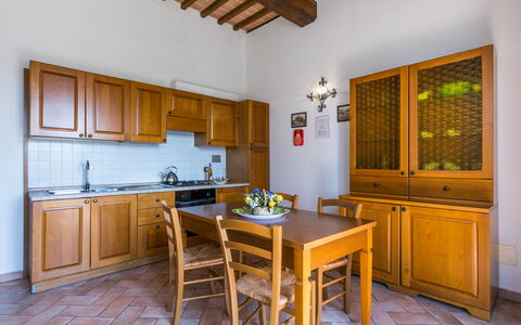 Vinci 815: Cabinetry, Property, Furniture, Table, Countertop, Wood, Sink, Interior Design, Flooring, Kitchen