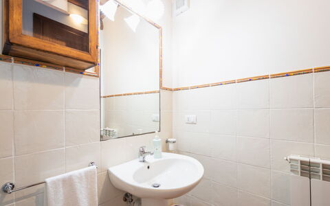 Montaione 955: Flooring, Plumbing Fixture, Floor, Interior Design, Bathroom, Plumbing, Room, Sink, Bathroom Sink, Tap