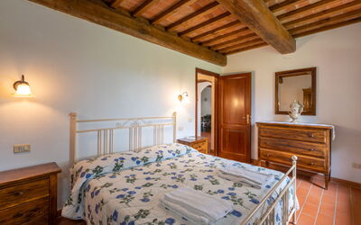 Accommodation:&nbsp;Donatello 955.7