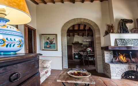Orvieto 840: Room, Property, Furniture, Interior Design, Building, Ceiling, House, Floor, Table, Architecture