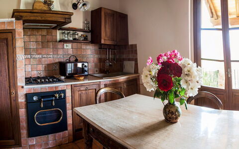 Orvieto 840: Countertop, Room, Kitchen, Furniture, Property, Interior Design, Cabinetry, Floor, Building, House