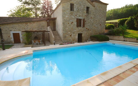 Ensemble de 3 Maisons Lavit: Water, Plant, Daytime, Property, Building, Swimming Pool, Azure, Tree, Shade, Grass
