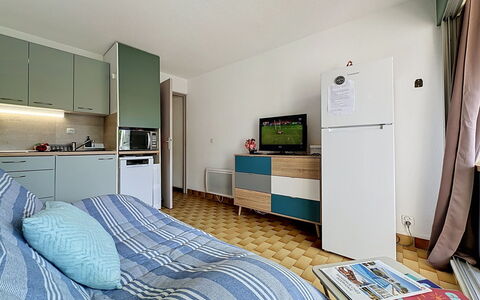 La Lagune: Furniture, Interior Design, Room, Floor, Flooring, Apartment, Cabinetry, Home, Bedroom, Ceiling