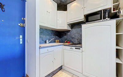 Accommodation:&nbsp;Les Jardins du Port 210.12