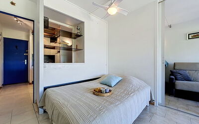 Accommodation:&nbsp;Les Jardins du Port 210.12