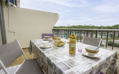 Accommodation:&nbsp;Les Jardins du Port 210.4