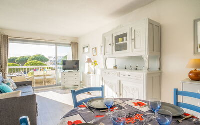 Accommodation:&nbsp;La Frégate 220.11