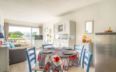 Accommodation:&nbsp;La Frégate 220.11