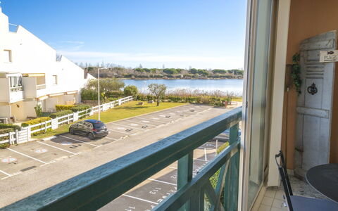 Accommodation:&nbsp;Les Terrasses du Lac 300.10