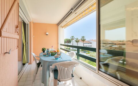 Port Camargue 300: Furniture, Table, Houseplant, Plant, Building, Window, Interior Design, Living Room, Flooring, Floor