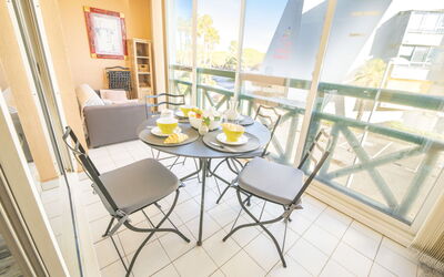 Accommodation:&nbsp;Les Terrasses du Lac 300.10