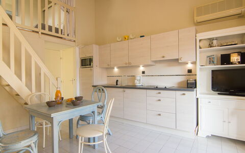 Cap D'Agde 710: Cabinetry, Furniture, Property, Countertop, Gas Stove, Kitchen Stove, Cooktop, Kitchen Appliance, Kitchen, Wood