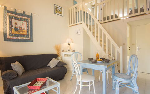 Cap D'Agde 710: Table, Furniture, Property, Couch, Wood, Chair, Lighting, Building, Interior Design, Living Room