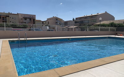 Cap D'Agde 710: Water, Sky, Cloud, Swimming Pool, Plant, Building, Azure, Rectangle, Shade, Window