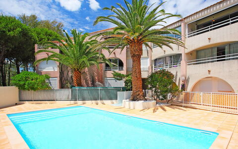 Le Florid: Cloud, Plant, Sky, Water, Property, Swimming Pool, Building, Blue, Azure, Tree