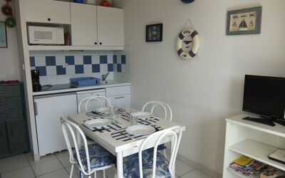 Accommodation:&nbsp;La Palme D'Or 940.16