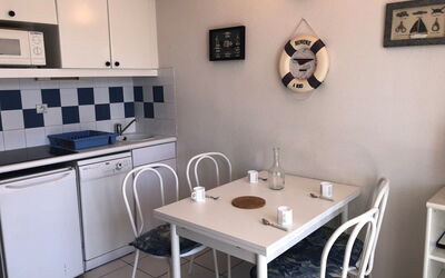 Accommodation:&nbsp;La Palme D'Or 940.16