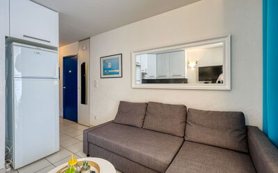 Accommodation:&nbsp;La Palme D'Or 940.18