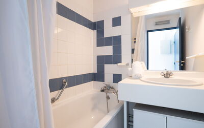Accommodation:&nbsp;La Palme D'Or 940.5