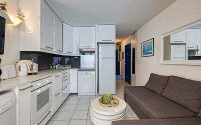 Accommodation:&nbsp;La Palme D'Or 940.18