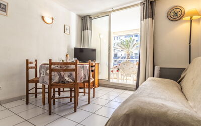 Accommodation:&nbsp;La Palme D'Or 940.21