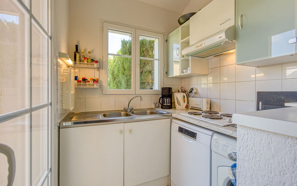 Accommodation:&nbsp;Les Grandes Bleues 2 450.1