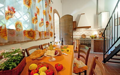 Accommodation:&nbsp;Montelopio 6