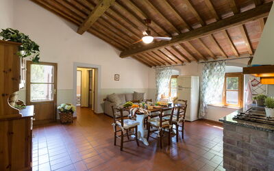 Accommodation:&nbsp;Montelopio 4