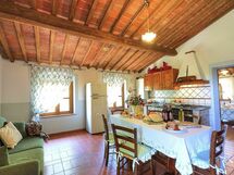 Accommodation:&nbsp;Montelopio 4