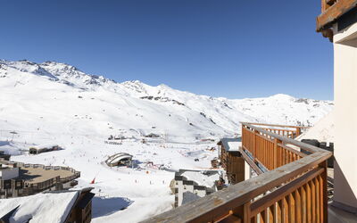 Accommodation:&nbsp;Trois Vallées 517 650.4