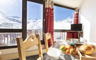 Accommodation:&nbsp;Trois Vallées 517 650.4