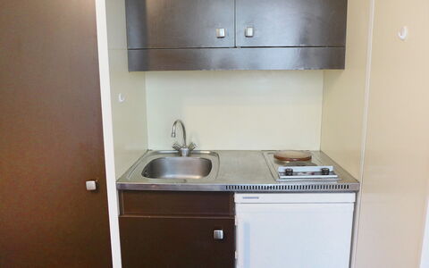 Val Thorens 660: Property, Room, Sink, Cabinetry, Furniture, Bathroom Sink, Countertop, Architecture, Real Estate, House