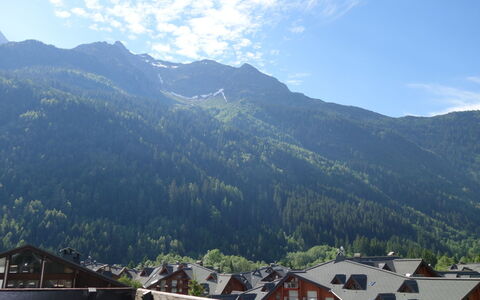 Le Brûlaz: Mountainous Landforms, Mountain, Hill Station, Mountain Range, Highland, Sky, Hill, Alps, Mount Scenery, Valley