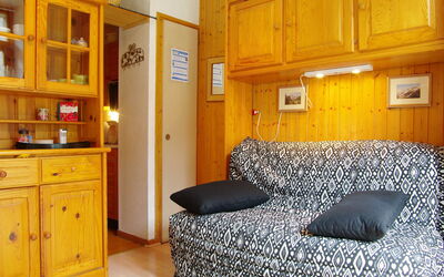 Chamonix 210: Furniture, Cabinetry, Property, Wood, Interior Design, Comfort, Flooring, Floor, Drawer, Wall