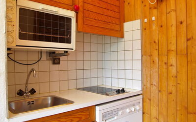 Accommodation:&nbsp;Le Carlton 210.7