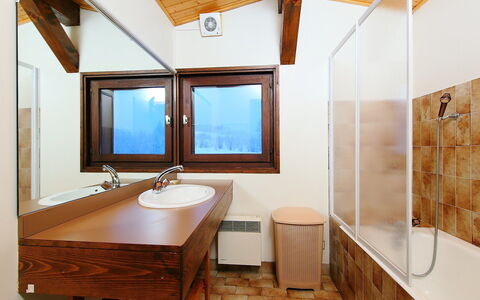 Les Pelarnys: Bathroom, Room, Property, Interior Design, Building, House, Furniture, Floor, Ceiling, Architecture