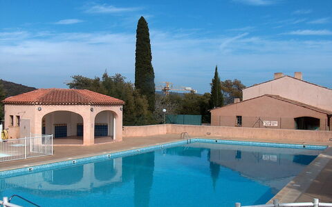 Cavalaire 370: Water, Sky, Cloud, Property, Building, Swimming Pool, Plant, Azure, House, Architecture