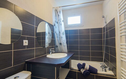 Cavalaire 450: Bathroom, Room, Tile, Property, Interior Design, Architecture, Floor, Building, Wall, House