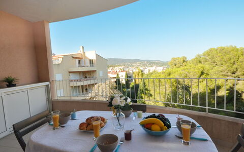 Cavalaire 450: Building, Property, Furniture, Window, Comfort, Wood, Interior Design, Shade, Floor