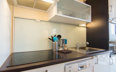 Accommodation:&nbsp;Porto di Mar 450.5